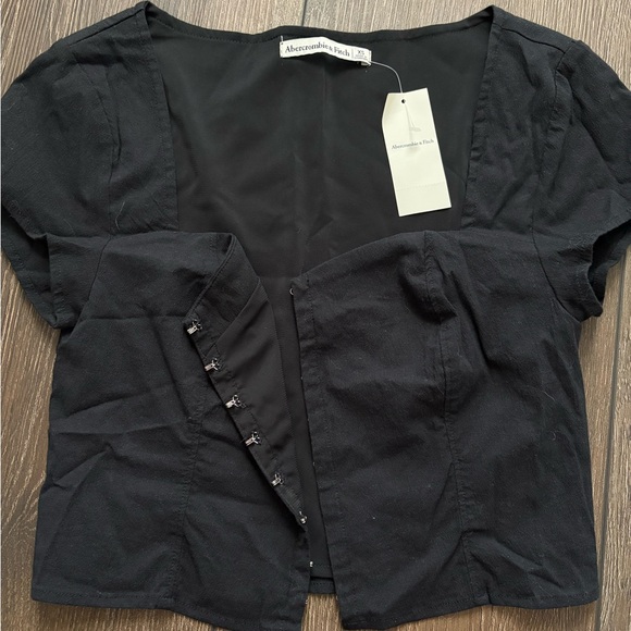 NWT abercrombie top! - Picture 2 of 3